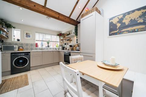 2 bedroom end of terrace house for sale, High Street,  Nettlebed,  RG9