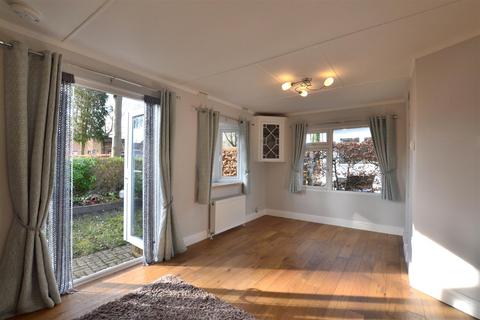 1 bedroom mobile home for sale, Rustic Glen, Grange Estate, Fleet GU52