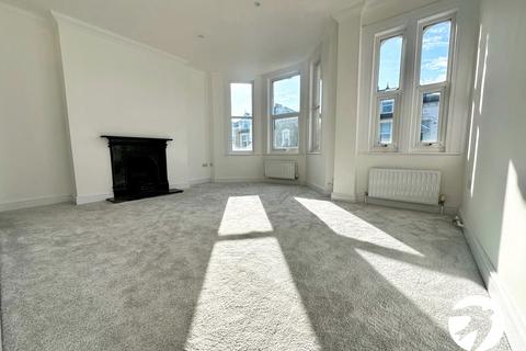 2 bedroom flat for sale, Hither Green Lane, London, SE13