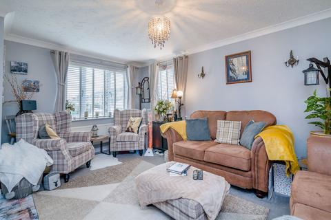 10 The Spires, Lydney, GL15 5QX