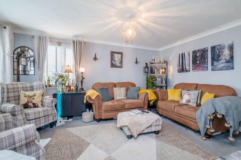 10 The Spires, Lydney, GL15 5QX