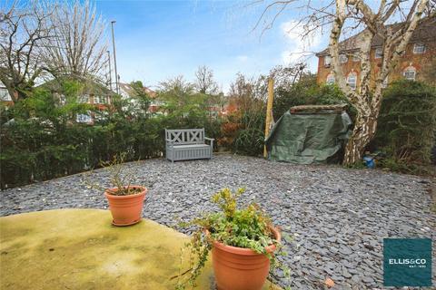 21 Compton Close, London, NW11 8SX