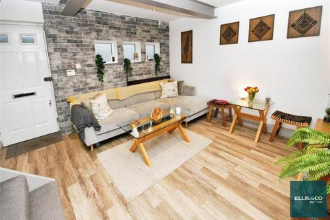 21 Compton Close, London, NW11 8SX