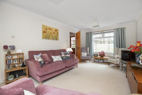 12 Deanburn, Penicuik, EH26 0HS