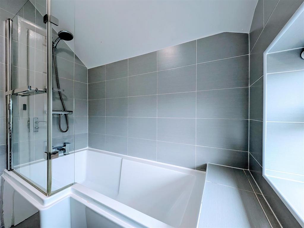 Bathroom2.jpg