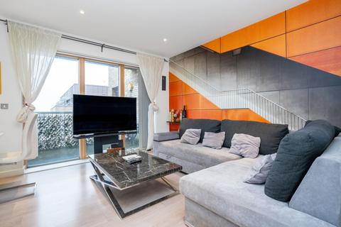 2 bedroom flat to rent, Coles Green Road, NW2
