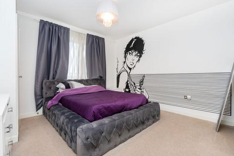 2 bedroom flat to rent, Coles Green Road, NW2