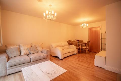 2 bedroom flat for sale, Forge Way, Southend-on-Sea SS1