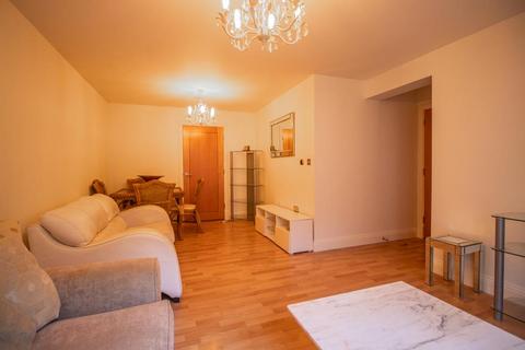 2 bedroom flat for sale, Forge Way, Southend-on-Sea SS1