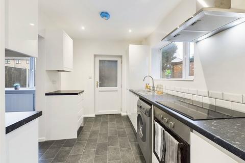 74 Canterbury Road, Worcester, WR5 1PN