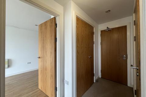 1 bedroom flat to rent, Lunar Apartment, Bradford