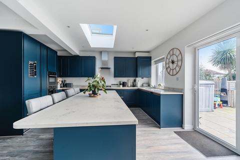 108 Abbotsbury Gardens, Pinner, HA5 1SU