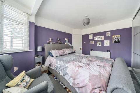 108 Abbotsbury Gardens, Pinner, HA5 1SU