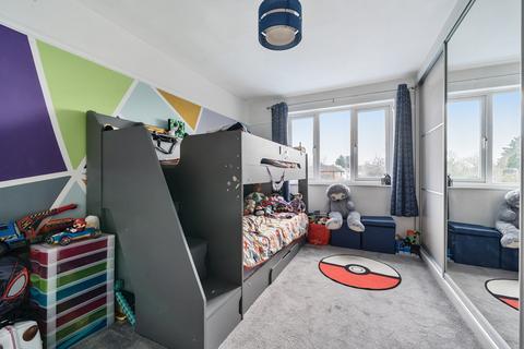 108 Abbotsbury Gardens, Pinner, HA5 1SU