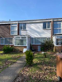 3 bedroom terraced house to rent, Peverel Green, Rainham