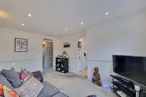 1 bedroom flat for sale, Vignoles Road, Romford