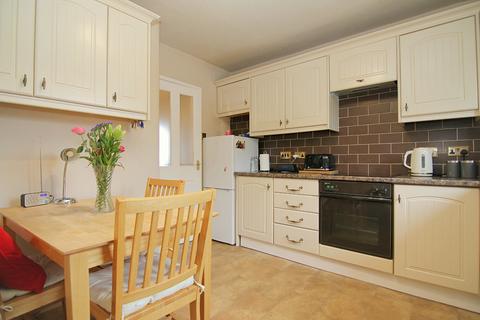 20 Kings Drive, Bradford, BD2 1PX