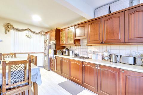 undefined, Bellhouse Road, Romford, RM7 0LT