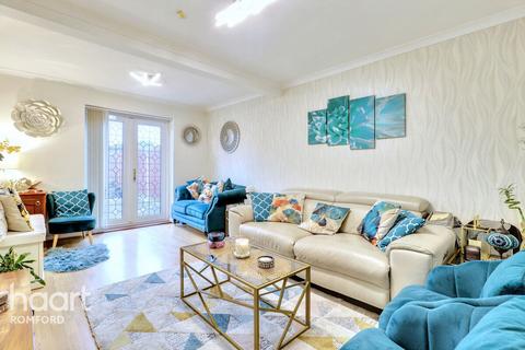 undefined, Bellhouse Road, Romford, RM7 0LT