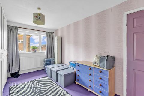 70 Fern Close, Middleton, Manchester, M24 2FZ