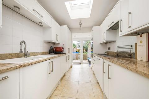 4 bedroom semi-detached house for sale, Woodlands Road, Isleworth