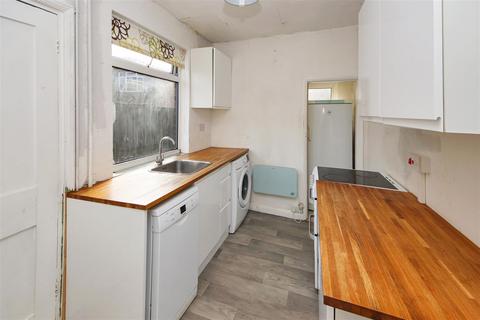 3 bedroom end of terrace house for sale, Lichfield Road, Cambridge CB1