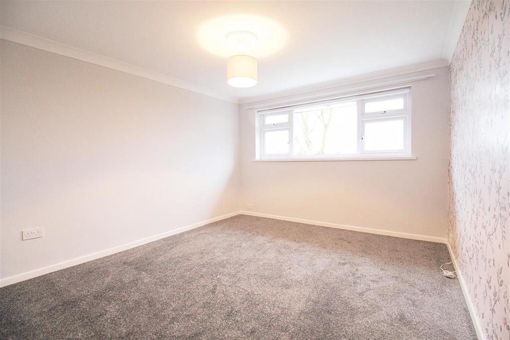 Bedroom 1.jpg