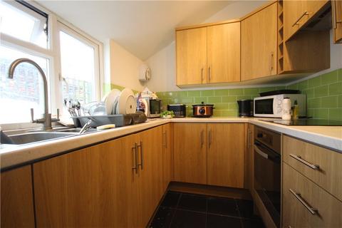 1 bedroom in a house share to rent, Nightingale Road, Guildford, Surrey, GU1