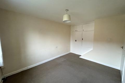 2 bedroom terraced house to rent, Durrants Gardens, Hampshire PO9