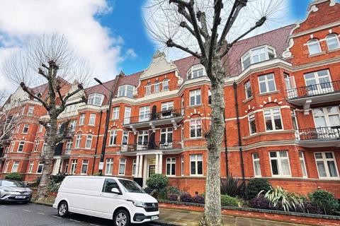 4 bedroom flat for sale, Flat 174 Lauderdale Mansions, Lauderdale Road, Maida Vale, London, W9 1NG