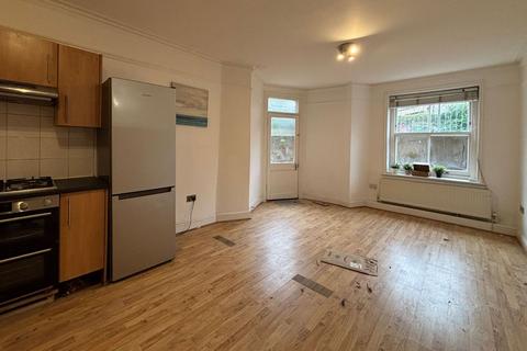 4 bedroom flat for sale, Flat 174 Lauderdale Mansions, Lauderdale Road, Maida Vale, London, W9 1NG