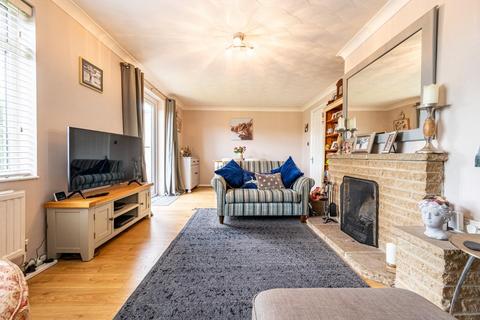11 Bran End Fields, Stebbing, Dunmow, CM6 3RN