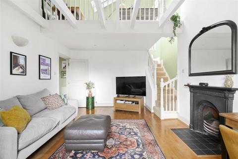 2 bedroom flat for sale, Hornsey Rise, Crouch Hill