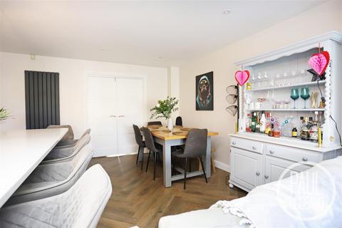 2 Applewood Close, Carlton Colville, Lowestoft, NR33 8FD