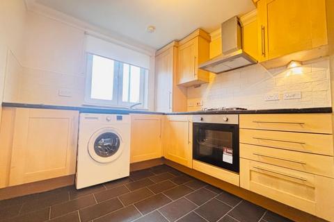 2 bedroom flat to rent, Croft Gardens, Cambuslang, Glasgow, G72