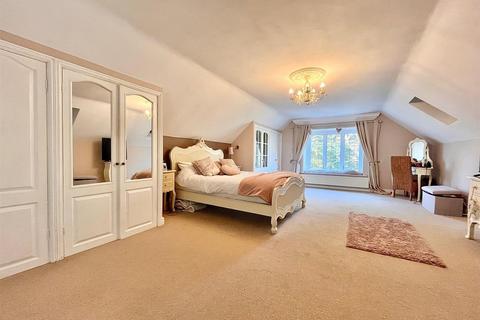 4 bedroom detached house for sale, Station Road, Ormesby St Margaret