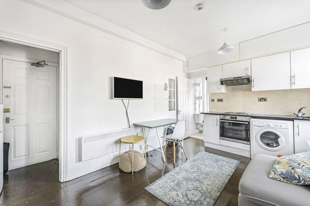 Reception/Kitchen