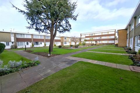 31 Bramber Square, Rustington, Littlehampton, BN16 3EJ