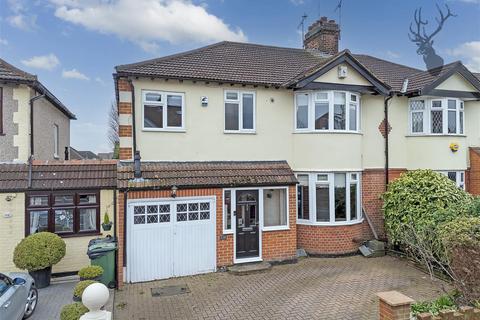 4 bedroom semi-detached house for sale, Dale View Crescent, London E4