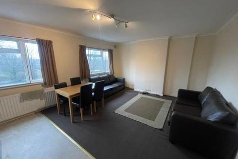 4 bedroom flat to rent, Bramley Road, Southgate, London