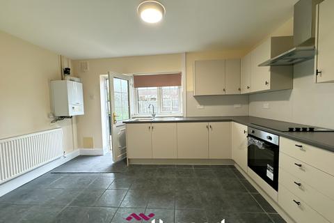 33 Oldfield Road, Thorne, Doncaster, DN8 5QB