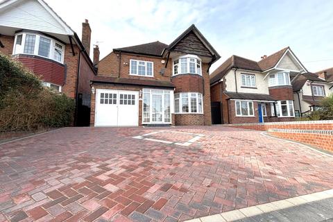 4 bedroom detached house to rent, Ivy Road, Sutton Coldfield, West Midlands, B73