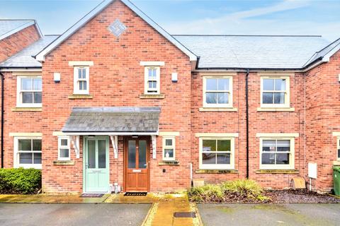 2 bedroom terraced house for sale, Oak Park Lane, Leeds, West Yorkshire