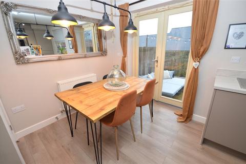 2 bedroom terraced house for sale, Oak Park Lane, Leeds, West Yorkshire