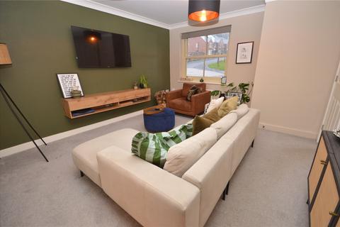 2 bedroom terraced house for sale, Oak Park Lane, Leeds, West Yorkshire