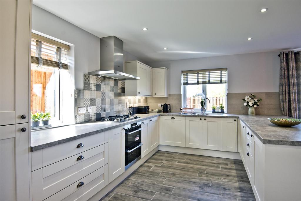 Kitchen 000