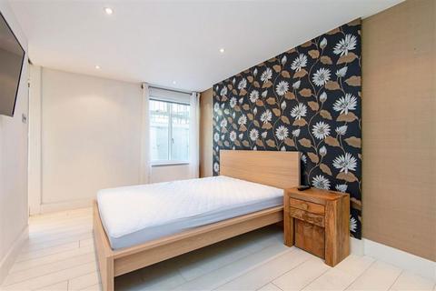 2 bedroom flat to rent, Montagu Square, London W1H