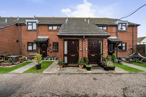 2 bedroom flat for sale, Kingfisher Court, Middleton-On-Sea, PO22