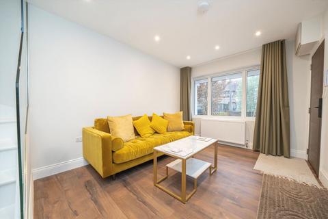 2 bedroom flat to rent, Mayfield Road, London W3