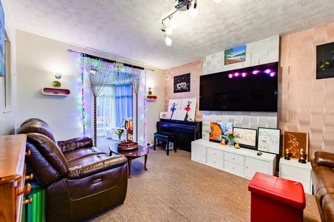 25 Haddon, Great Holm, Milton Keynes, MK8 9DD
